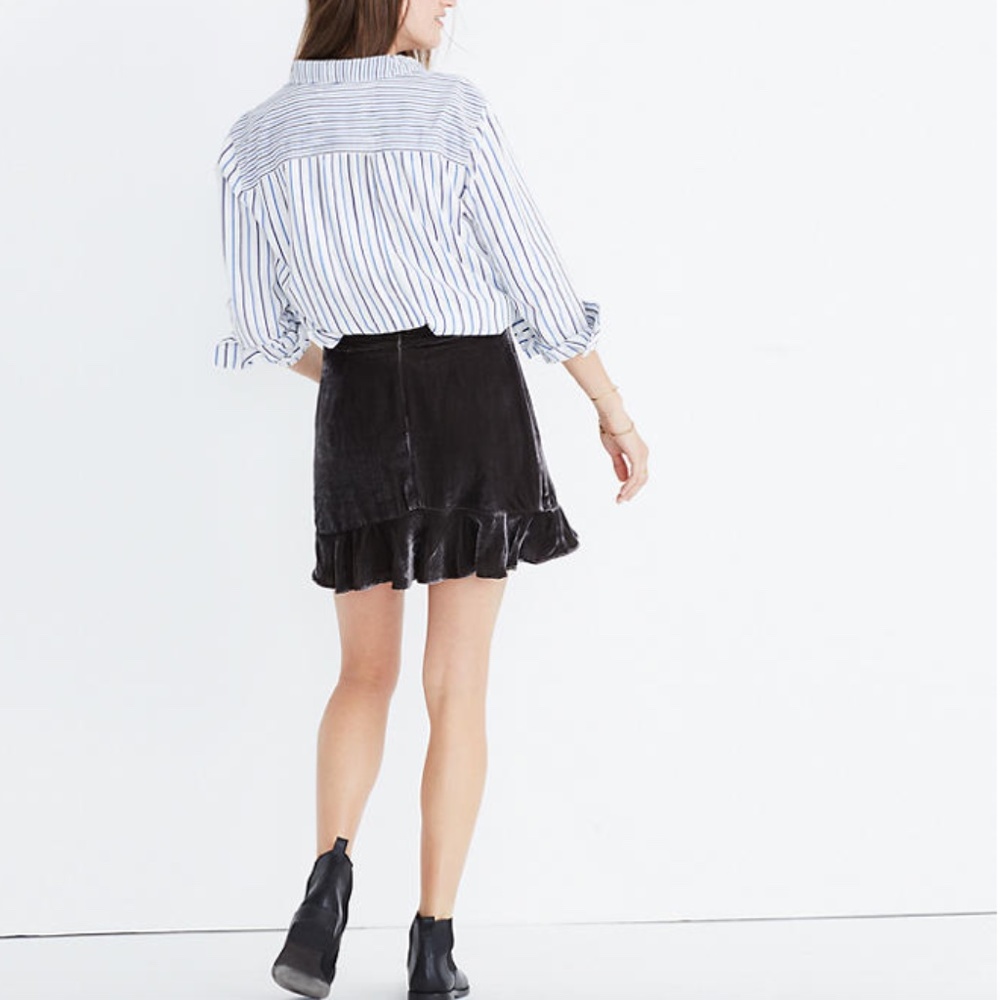 Madewell | Velvet Ruffle Edge Mini Skirt size 2 - Picture 2 of 3